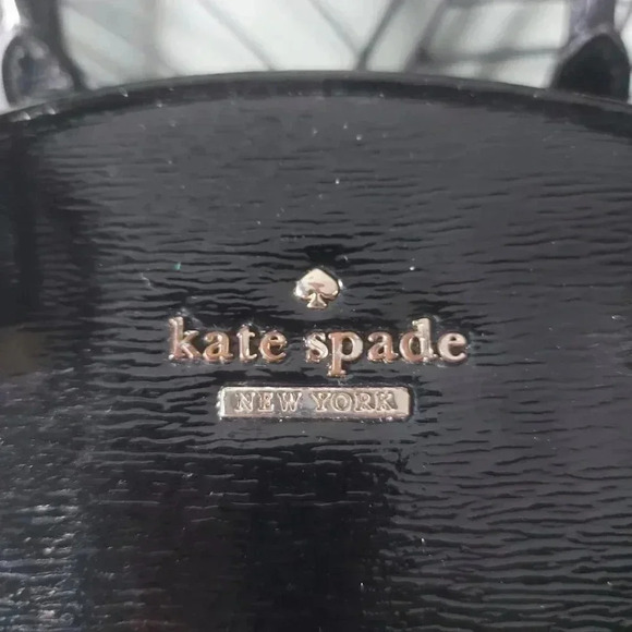 KATE SPADE ♠️ |  Satchel Bowling Bag Ajustable Strap Black Patent Leather - Picture 12 of 16